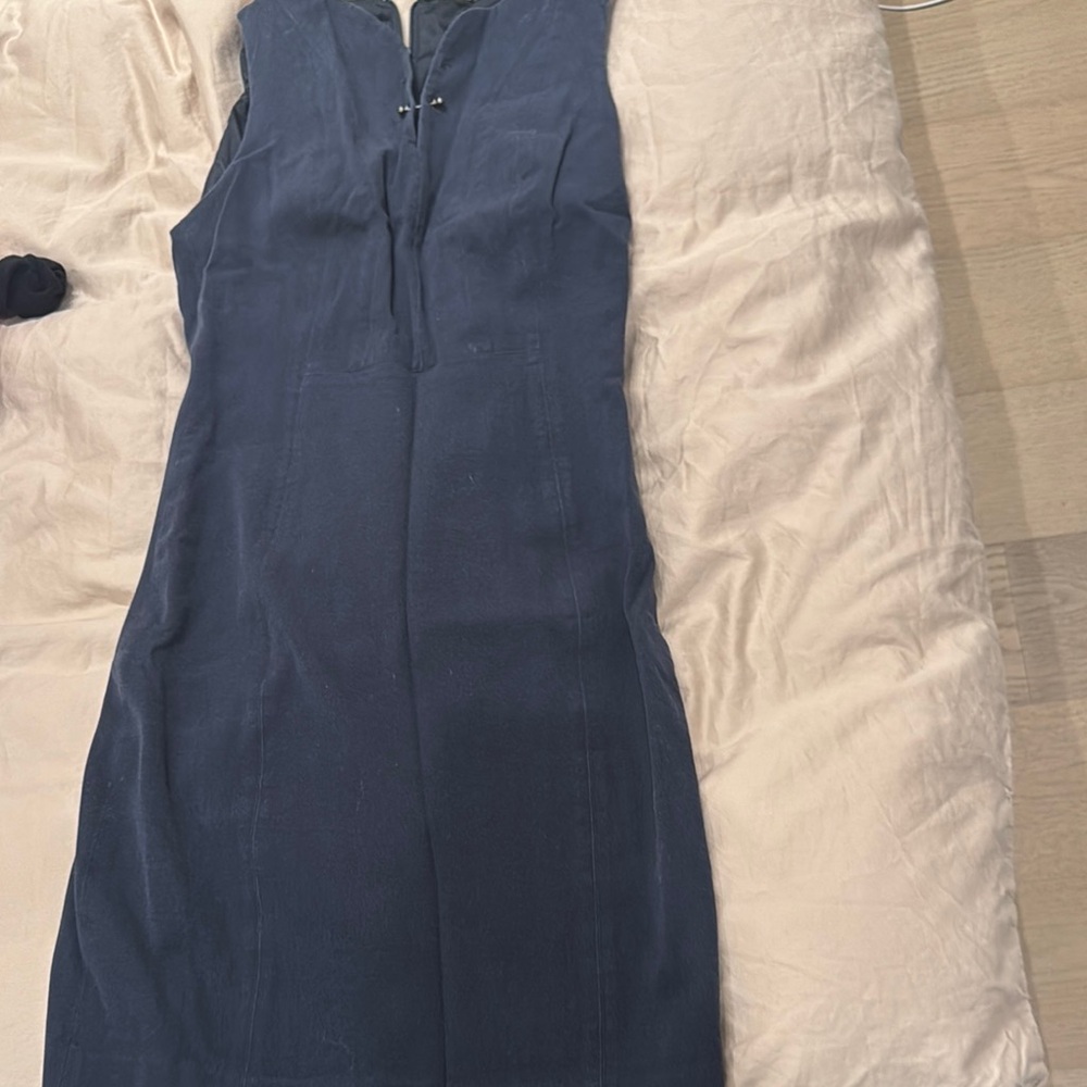 Elegant Navy Sleeveless Dress